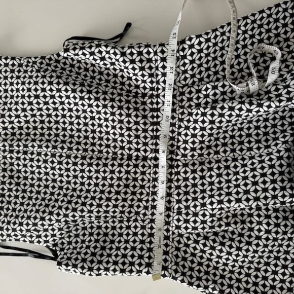 NWT - White House black market sheath dressing B&W pattern - Picture 7 of 9